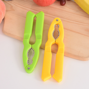 Višenamjenski klip za orahe od cinkovog legura s mat završnim premazom – kovani klip za hranu u kartičnom pakiranju