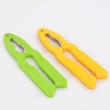 Višenamjenski klip za orahe od cinkovog legura s mat završnim premazom – kovani klip za hranu u kartičnom pakiranju