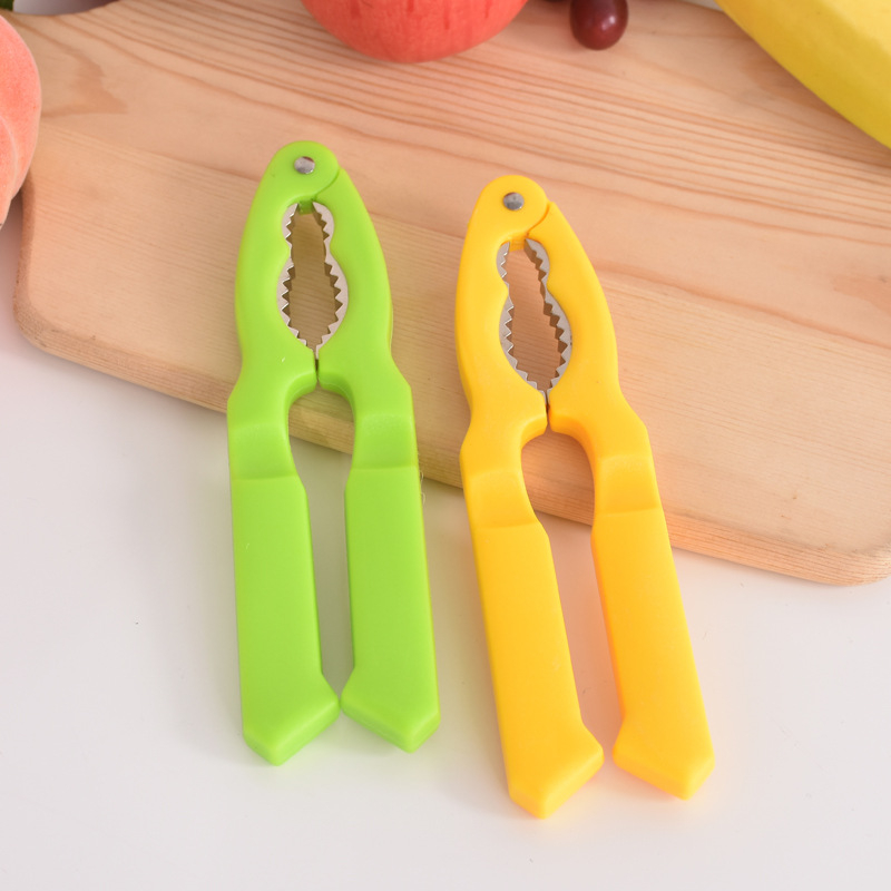 Višenamjenski klip za orahe od cinkovog legura s mat završnim premazom – kovani klip za hranu u kartičnom pakiranju