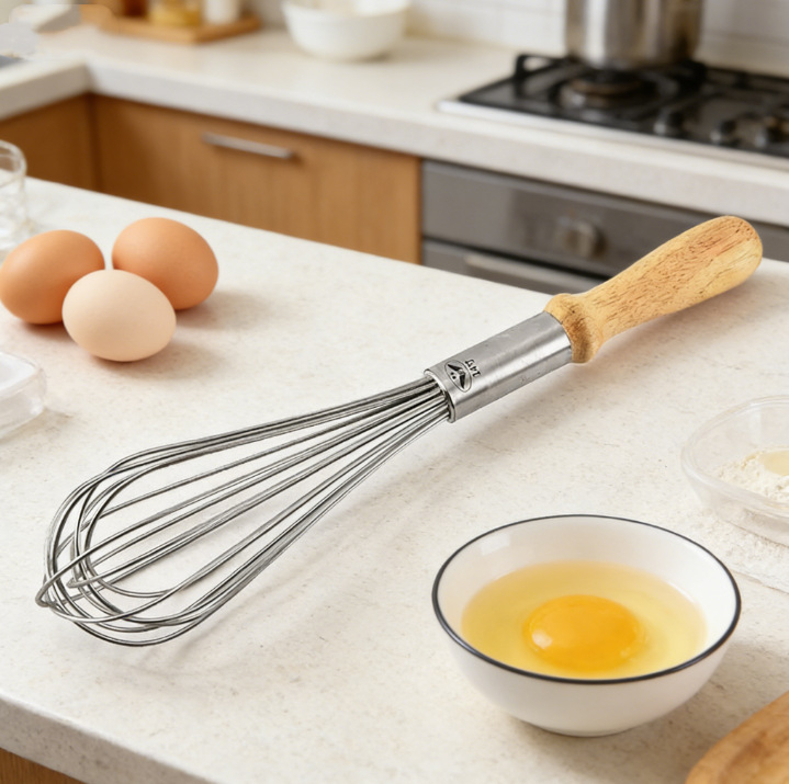 Pjenjača za jaja od nehrđajućeg čelika s drvenom drškom – ručna, moguć otisak loga, bez električne energije (nehrđajući čelik; drvena drška; ručna; moguć otisak loga; bez električne energije)