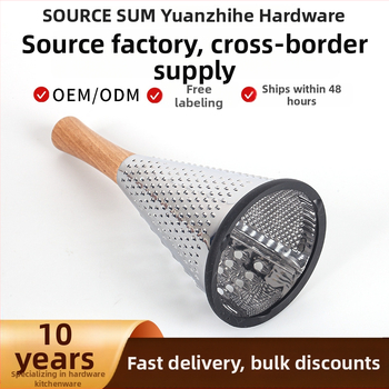 Strúhovač na syr a zeleninu s drevenou rúčkou – konusový tvar, nerezová oceľ, ručné, multifunkčný kuchynský nástroj