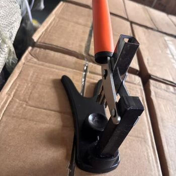 Устройство за отваряне и обелване на кестени - ръчно, с кръстосан клип, за домашна употреба