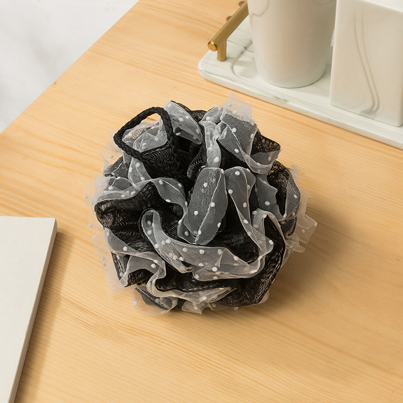 Fürdőgolyó pöttyös dizájnnal, anyag: polietilén és poliészter, 300 darab a dobozban, testreszabható