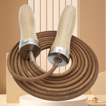 Skakačica za preskakanje s drškom od drveta obloženom kravljom kožom i ležajnim mehanizmom – Yingjiusi, Ningbo, proljeće 2021