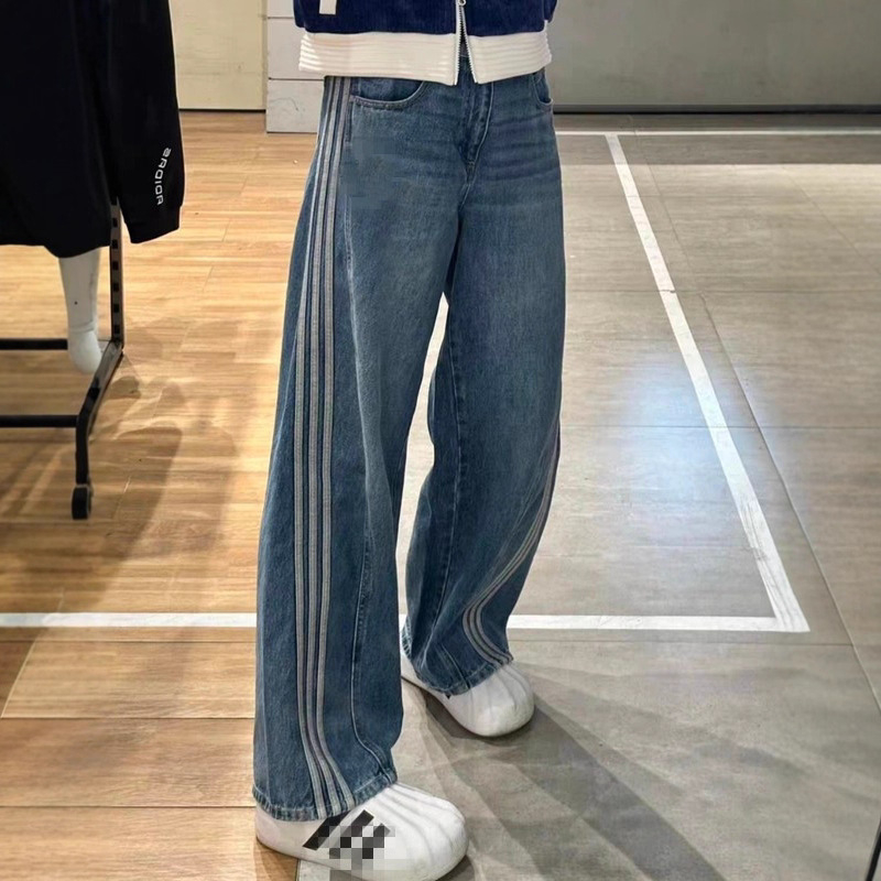 Unisex traperice, ravne kroja, denim od pamuka s 30-50% regeneriranih vlakana celuloze, srednji struk, mikroelastičnost, zima 2025