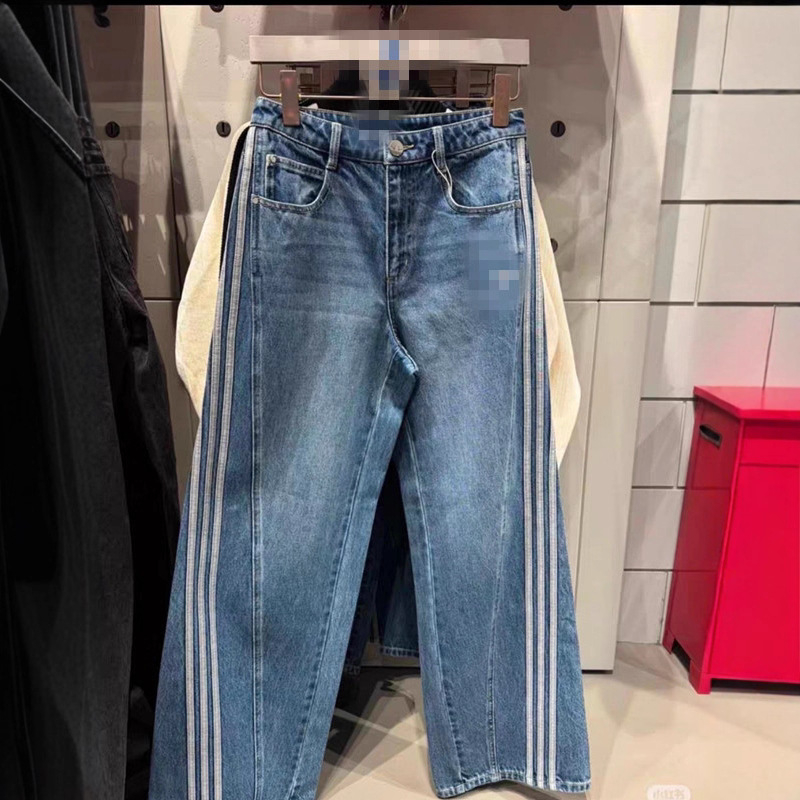 Unisex traperice, ravne kroja, denim od pamuka s 30-50% regeneriranih vlakana celuloze, srednji struk, mikroelastičnost, zima 2025