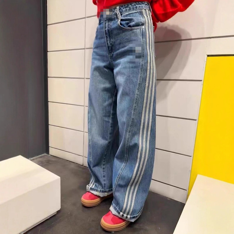 Unisex traperice, ravne kroja, denim od pamuka s 30-50% regeneriranih vlakana celuloze, srednji struk, mikroelastičnost, zima 2025