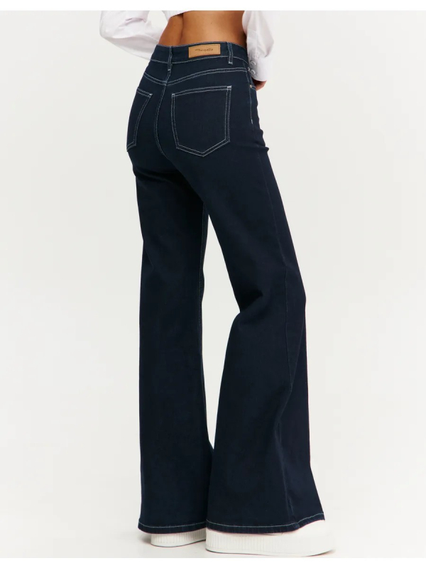 Džinsice od denima s visokim strukom, mikroelastičnost, bootcut stil, duljina do poda