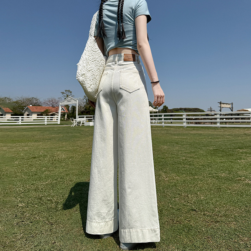 Ženske traperice visokim strukom, straight kroj, denim s akrilnom vlaknom, isprani završetak