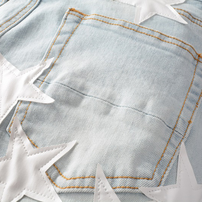 Muške denim hlače s kožnim zakrpom u obliku petokrake zvijezde, uski kroj, srednji pojas, ziper, 90% pamuka