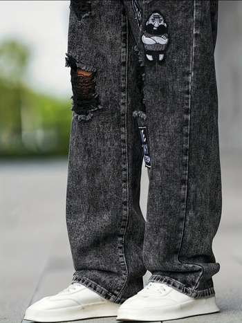 Дънки, винтидж стил, широки крачоли, средна талия, деним плат 63% памук, 37% полиестер