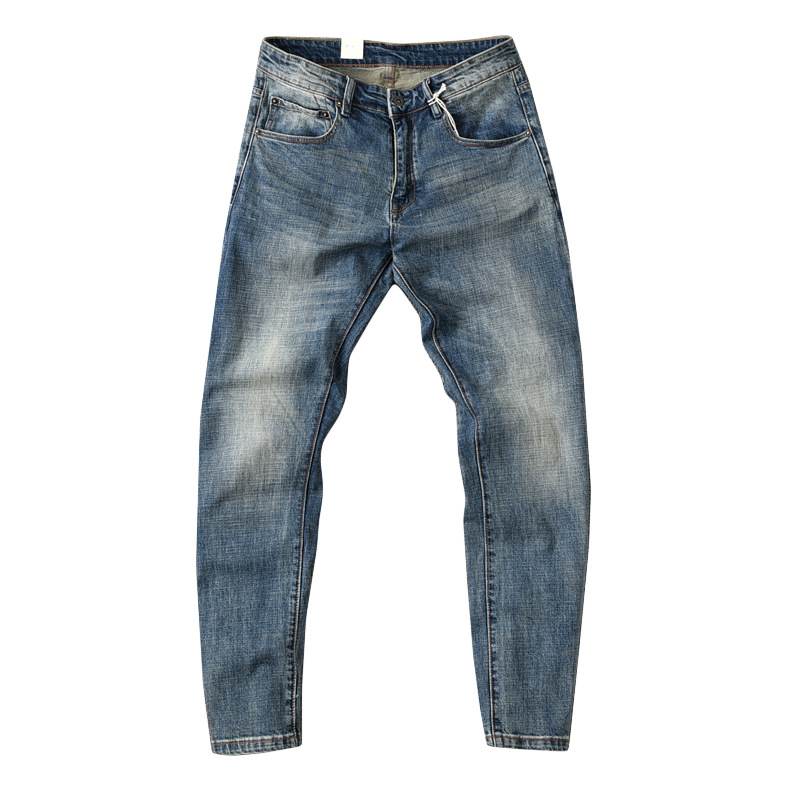 Traperice, ravni kroj, niski struk, zatvarač, ručno crtani detalj, stil K-style i osnovni stil