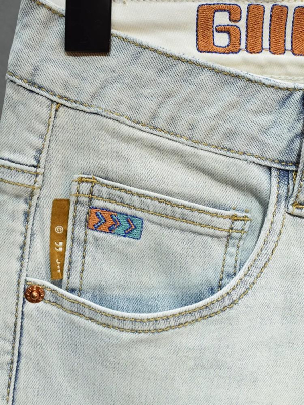 Muške traperice visokog struka, ravnog kroja, skraćene duljine, zip i mikroelastični pamuk denim