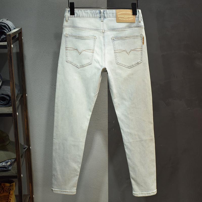 Muške traperice visokog struka, ravnog kroja, skraćene duljine, zip i mikroelastični pamuk denim