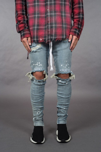Traperice – uski ceruzasti kroj, srednji pojas, pamukasti denim s poderotinama, vezenje i splash ink pranje