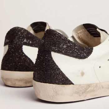 Női platformos cipők, kerek orrú, felsőrész tehenbőrből, első réteg tehenbőrből készült talpbetét.