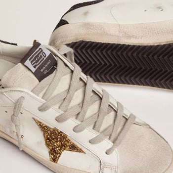 Női platformos cipők, kerek orrú, felsőrész tehenbőrből, első réteg tehenbőrből készült talpbetét.