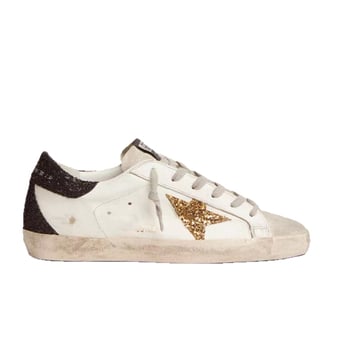 Női platformos cipők, kerek orrú, felsőrész tehenbőrből, első réteg tehenbőrből készült talpbetét.