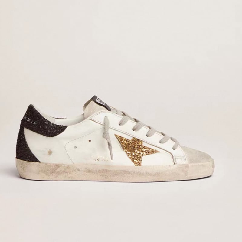 Női platformos cipők, kerek orrú, felsőrész tehenbőrből, első réteg tehenbőrből készült talpbetét.