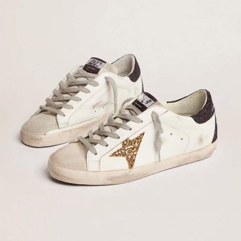 Női platformos cipők, kerek orrú, felsőrész tehenbőrből, első réteg tehenbőrből készült talpbetét.