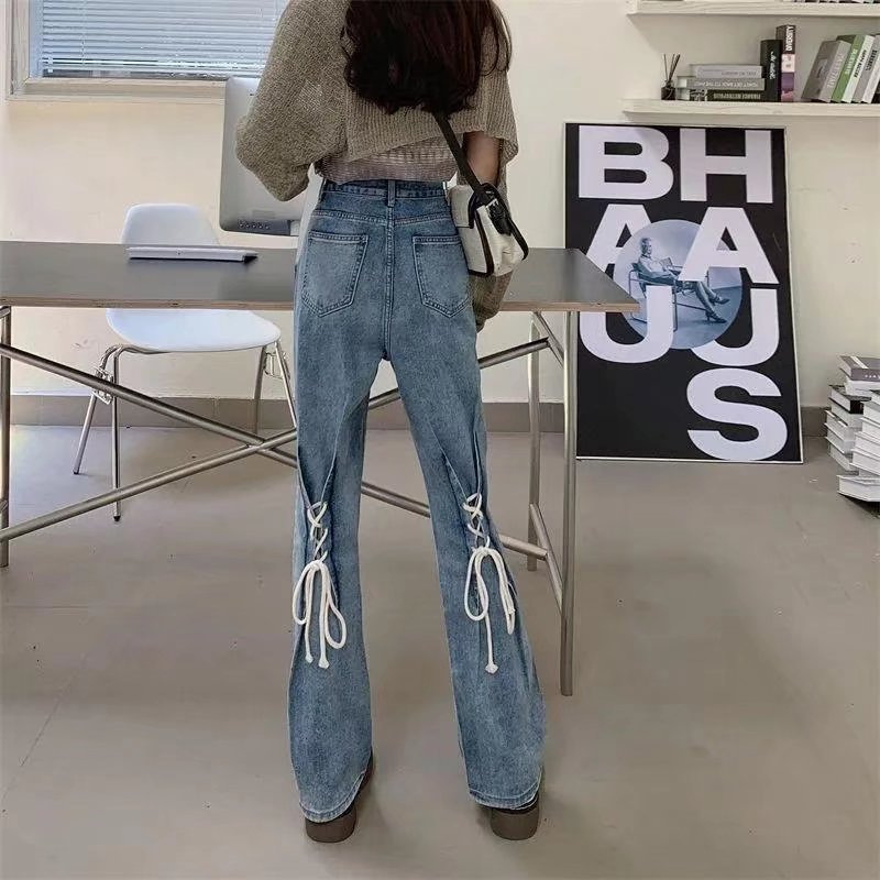 Traperice visokim pojasom i ravnim krojem, denim, 50-70% poliester i 30-50% pamuk, slobodan kroj