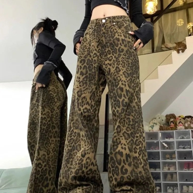 Ženske traperice s leopard uzorkom, visokim strukom, slobodnog kroja, ravnih nogavica, denim