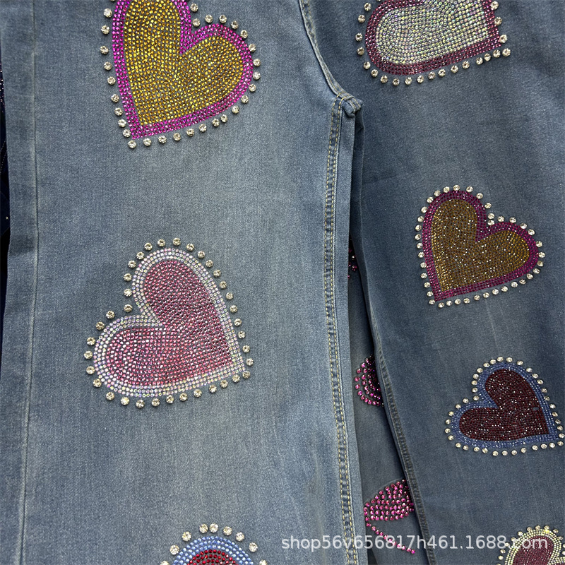 Traperice – srce sa štrasom, toplinski nanesene štras kamene, visokim strukom, širokih nogavica, gradski hipster stil