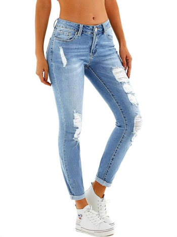 Ženske skinny traperice s niskim strukom i poderotinama, denim 50–70% pamuk, 30–50% poliester, proljeće 2025