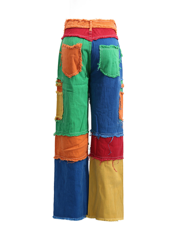 Jeanși femei, talie înaltă, croială dreaptă, finisaj periat, amestec poliester/elastan (70–80% poliester, 20–30% elastan), stil stradal european/american, toamnă 2025