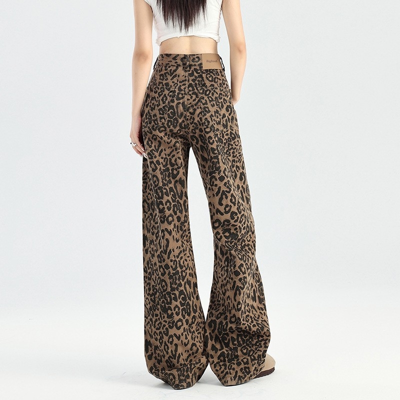 Ženske traperice leopard uzorkom, visokim strukom, široke nogavice, denim 95% pamuk