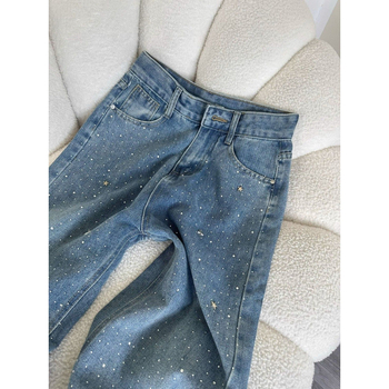 Traperice s rhinestones, visok pas, ravni kroj, pamuk denim, ljetni stil 2025
