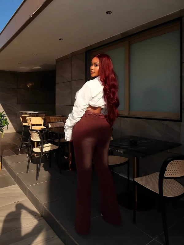 Traperice visokog struka, bootcut kroj, denim s 70–80% denim i Spandex, micro-blown acid-wash, retro eyelet design