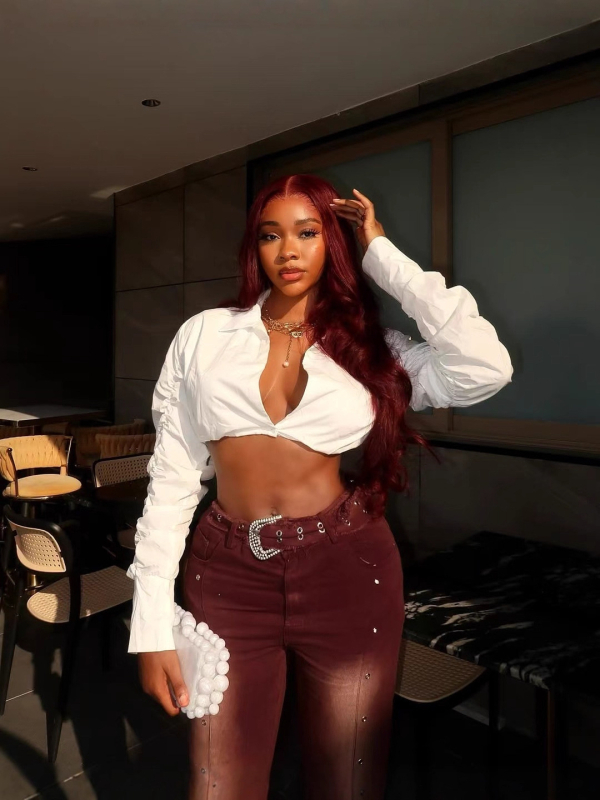 Traperice visokog struka, bootcut kroj, denim s 70–80% denim i Spandex, micro-blown acid-wash, retro eyelet design