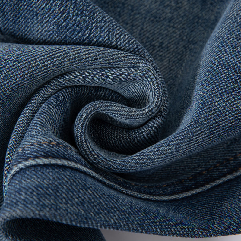 Ženske traperice s četiri smjera elastičnosti, blago široke nogavice, visoki pojas, denim s pamukom 30–50%