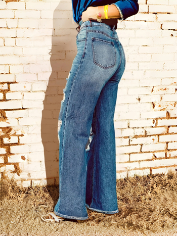 Ripped denim hlače s visokim strukom, elastične, ravni kroj, proljeće 2025