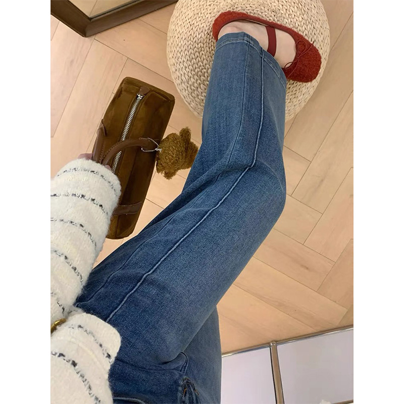 Traperice - Skracene, visoki pojas, ravni kroj, denim, pamuk 50–70%, visoka elastičnost, bez glačanja