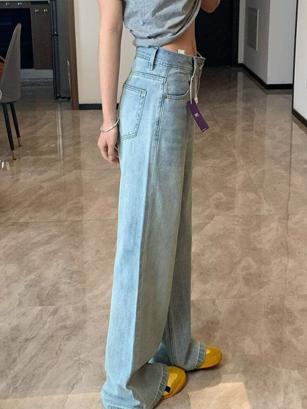 Ženske traperice – Bootcut s blagim širenjem, visokim strukom, denim s pamukom i spandeksom (denim; visok struk; bootcut; pamuk 50–70%; spandeks ≤30%; jesen 2025)