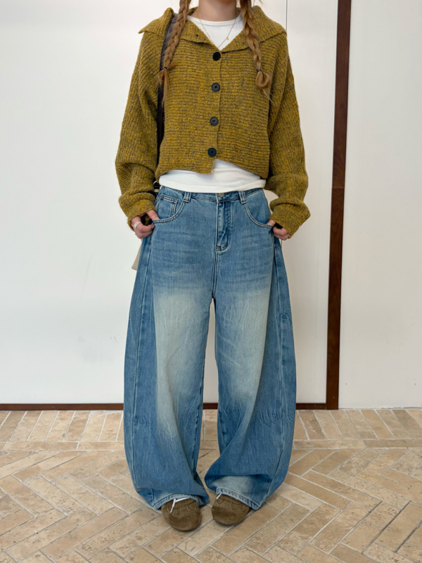 Traperice širokih nogavica, kroj šabljasti, visokim strukom, pranje pijeskom, 63% pamuk, 37% poliester, zimski model 2025