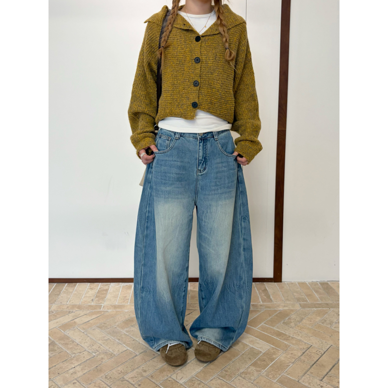 Traperice širokih nogavica, kroj šabljasti, visokim strukom, pranje pijeskom, 63% pamuk, 37% poliester, zimski model 2025