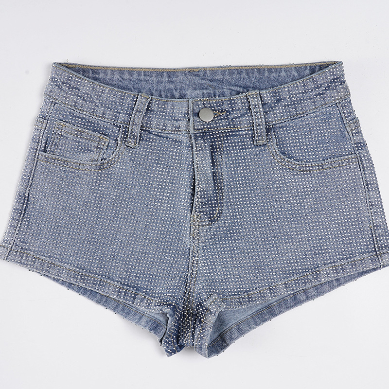 Visokoga struka traper šorc s kristalima – ulični stil, ravni kroj, duljina tri četvrtine