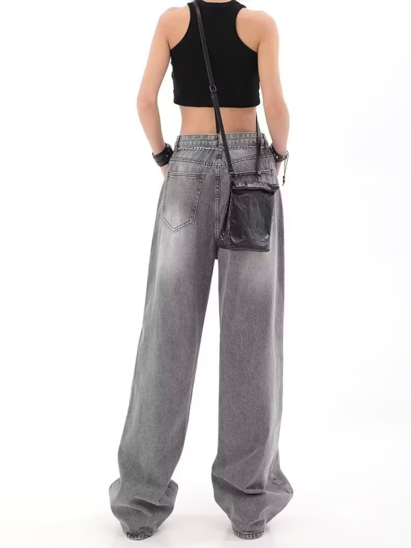 Jeans din denim cu croială dreaptă, talie medie, conținut de bumbac 50-70%, grosime medie, tratament anti-călcare