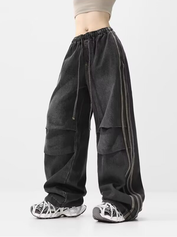 Jeansi bărbați cu dungi și uzură, finisaj spălat cu apă, croială dreaptă, nasturi în față, denim din bumbac (51-70%)