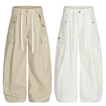 Blugi – lejeri, croială dreaptă, talie medie, fermoar, mai multe buzunare