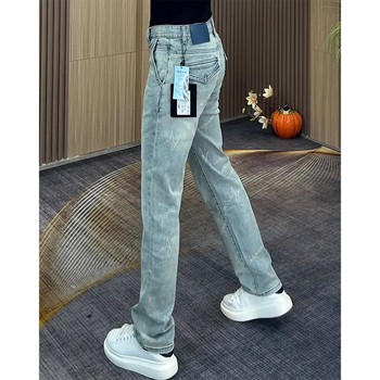 Traperice ravnog kroja – denim visoke elastičnosti, srednji pojas, zip zatvarač