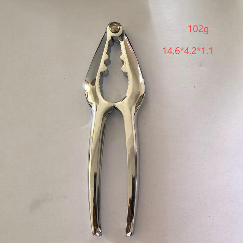 Walnut Clamp – Cinkötvözet • Modern minimalist stílus • Cikkszám 702.728 • 2017-es tél • Személyre szabott feldolgozás: Igen