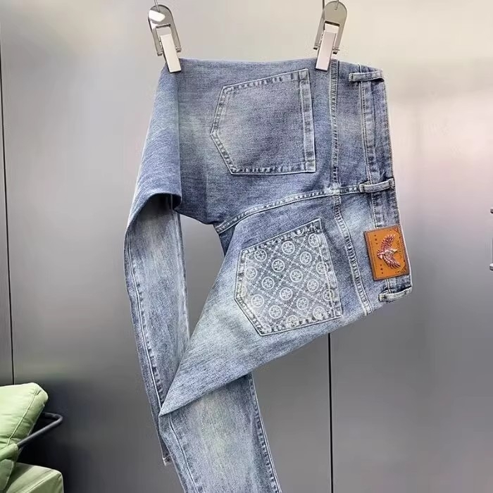 Muške traperice, Slim Fit, trumpet kroj nogavica, niski struk, zip zatvarač, pranje vodom