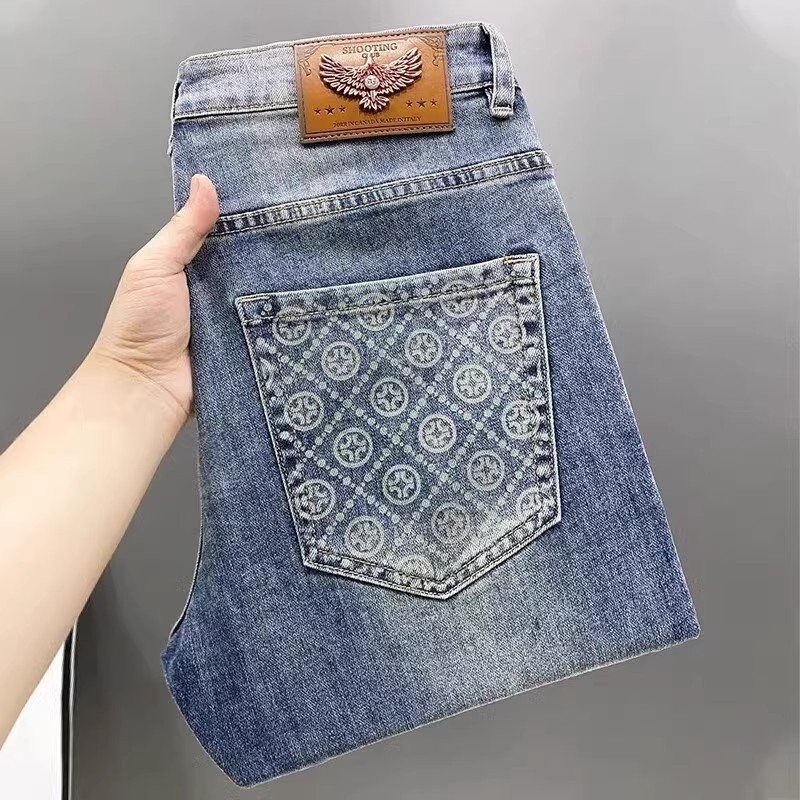 Muške traperice, Slim Fit, trumpet kroj nogavica, niski struk, zip zatvarač, pranje vodom