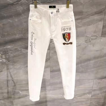 Traperice u korejskom stilu, ravnog kroja, s izvezenim i ručno crtanim detaljima, srednji pojas, 90% pamuk