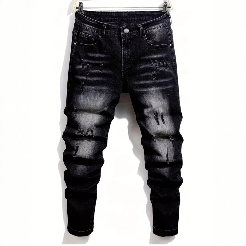 Muške traperice – mladi stil, ravni kroj, srednji pojas, zatvarač, denim 75% pamuk