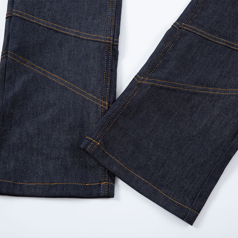 Muške traperice od denima, slim-fit s ravnim krojem i patchwork dizajnom te dekonstruiranim šavovima